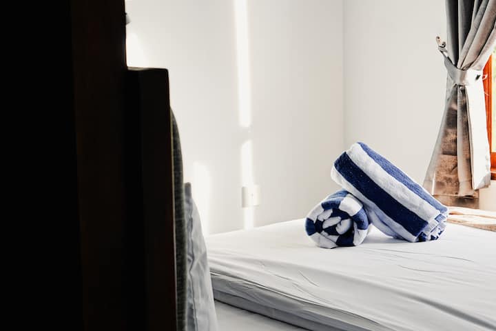 Full bathroom 2 image 1